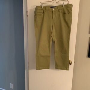 Tommy Bahama capri’s